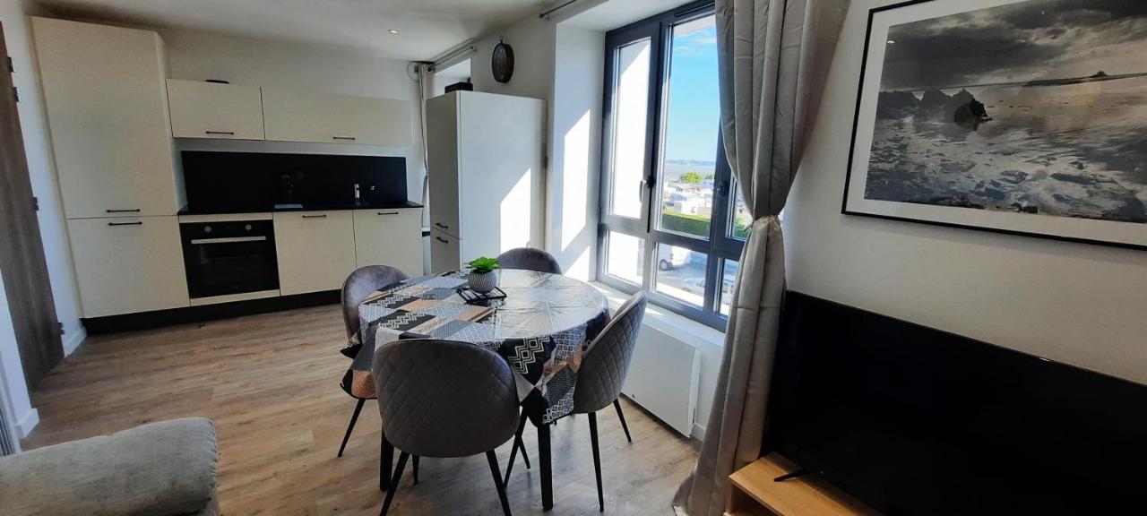 Les Appartements De La B Saint-Benoît-des-Ondes Kültér fotó