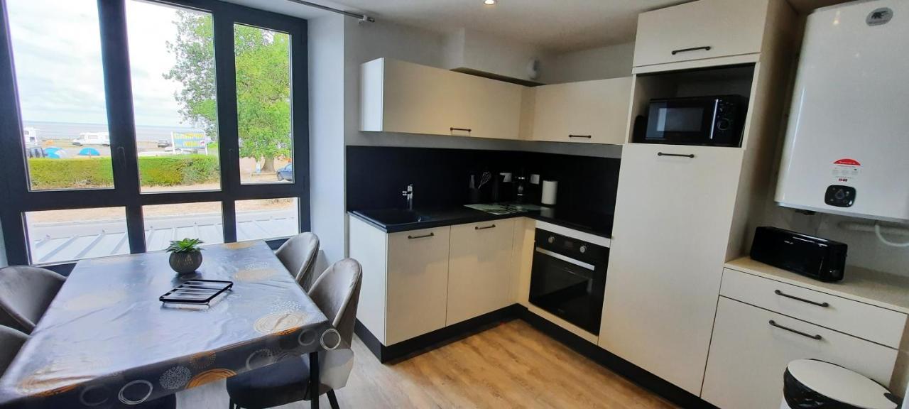 Les Appartements De La B Saint-Benoît-des-Ondes Kültér fotó