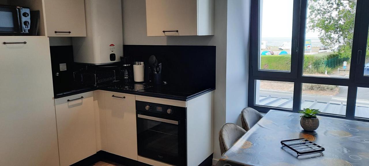 Les Appartements De La B Saint-Benoît-des-Ondes Kültér fotó
